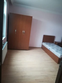 İcarə ev/villa 2 otaqlı 50 m², İnşaatçılar m.-5