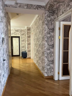 Satılır yeni tikili 3 otaqlı 147 m², Elmlər Akademiyası m.-2