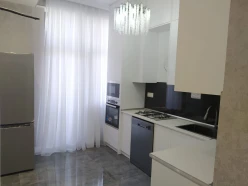 İcarə yeni tikili 3 otaqlı 118 m², Nəriman Nərimanov m.-5