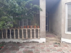 Satılır ev/villa 3 otaqlı 110 m², Azadlıq prospekti m.-23