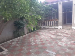 Satılır ev/villa 3 otaqlı 110 m², Azadlıq prospekti m.-35