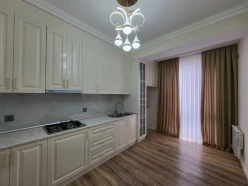 Satılır yeni tikili 2 otaqlı 75 m², Azadlıq prospekti m.-7