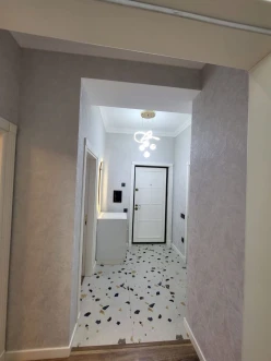 Satılır yeni tikili 2 otaqlı 75 m², Azadlıq prospekti m.-11