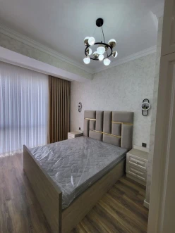 Satılır yeni tikili 2 otaqlı 75 m², Azadlıq prospekti m.-6