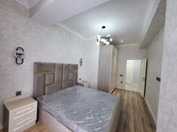 Satılır yeni tikili 2 otaqlı 75 m², Azadlıq prospekti m.-5