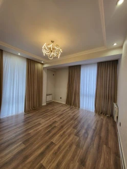 Satılır yeni tikili 2 otaqlı 75 m², Azadlıq prospekti m.-4