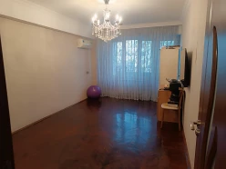 Satılır yeni tikili 6 otaqlı 210 m²,  Elmlər Akademiyası m.-9