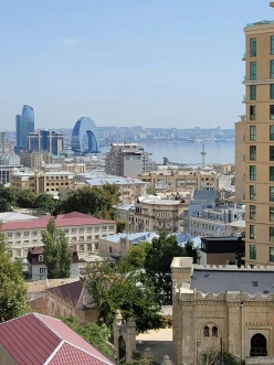 Satılır yeni tikili 4 otaqlı 250 m²,  İnşaatçılar m.-21