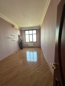 Satılır yeni tikili 4 otaqlı 200 m²,  Nəsimi-3