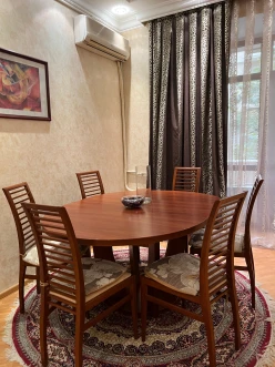 İcarə köhnə tikili 3 otaqlı 110 m²,  Səbail-3