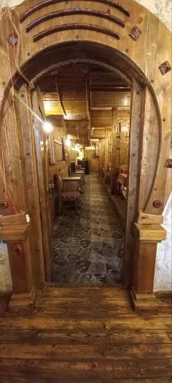 Satılır obyekt 190 m²,  İnşaatçılar m.-4