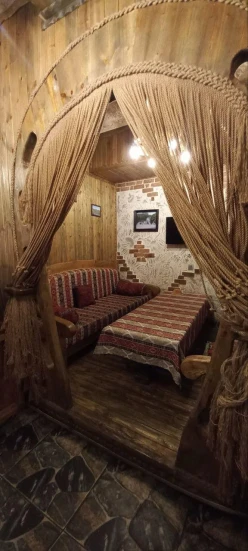 Satılır obyekt 190 m²,  İnşaatçılar m.-12