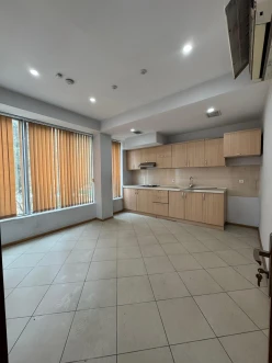 İcarə obyekt 400 m²,  20 yanvar m.-15