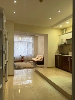 İcarə köhnə tikili 3 otaqlı 110 m²,  Səbail-9