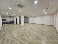 İcarə ofis 7 otaqlı 260 m²,  Şah İsmayıl Xətai m.-8