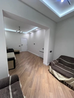 İcarə köhnə tikili 2 otaqlı 60 m²,  İnşaatçılar m.-4