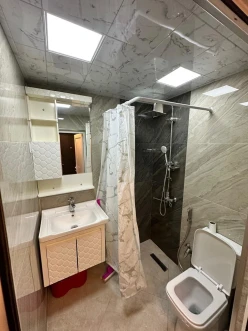 Satılır köhnə tikili 1 otaqlı 40 m²,  Elmlər Akademiyası m.-15
