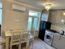 Satılır köhnə tikili 1 otaqlı 40 m²,  Elmlər Akademiyası m.-10