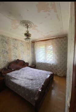 Satılır köhnə tikili 4 otaqlı 100 m², İçəri Şəhər m.-8 Satılır köhnə tikili 4 otaqlı 100 m², İçəri Şəhər m.-8