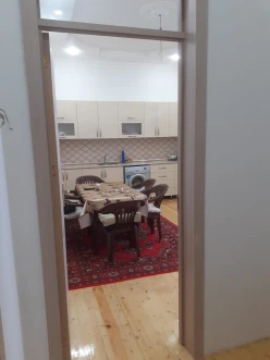 Satılır ev/villa 8 otaqlı 240 m², İnşaatçılar m.-8