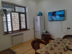 Satılır ev/villa 8 otaqlı 240 m², İnşaatçılar m.-37