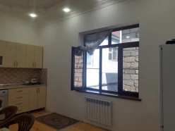 Satılır ev/villa 8 otaqlı 240 m², İnşaatçılar m.-31