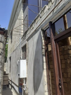 Satılır ev/villa 8 otaqlı 240 m², İnşaatçılar m.-19