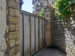 Satılır ev/villa 8 otaqlı 240 m², İnşaatçılar m.-22