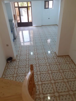 Satılır ev/villa 8 otaqlı 240 m², İnşaatçılar m.-20