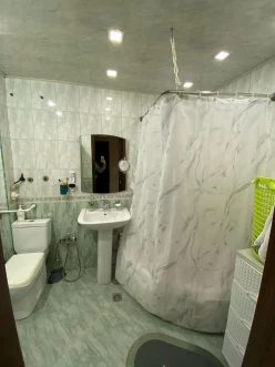 Satılır köhnə tikili 4 otaqlı 110 m²,  İnşaatçılar m.-12