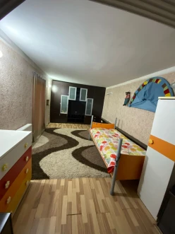 Satılır köhnə tikili 4 otaqlı 110 m²,  İnşaatçılar m.-4