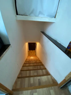 Satılır köhnə tikili 4 otaqlı 110 m²,  İnşaatçılar m.-2