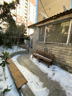 Satılır köhnə tikili 4 otaqlı 110 m²,  İnşaatçılar m.-8