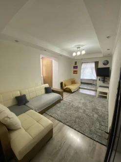 Satılır köhnə tikili 4 otaqlı 110 m²,  İnşaatçılar m.-6