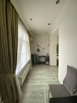 Satılır köhnə tikili 4 otaqlı 110 m²,  İnşaatçılar m.-14