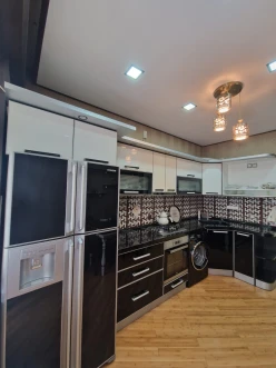 Satılır yeni tikili 3 otaqlı 97 m², İnşaatçılar m.-48