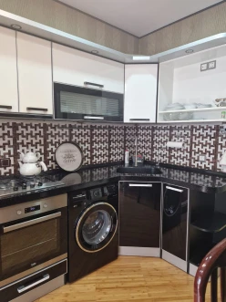 Satılır yeni tikili 3 otaqlı 97 m², İnşaatçılar m.-21