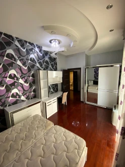 Satılır yeni tikili 3 otaqlı 141 m²,  Elmlər Akademiyası m.-5