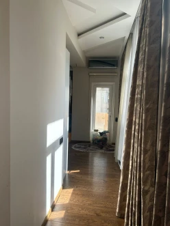 Satılır yeni tikili 6 otaqlı 270 m², İnşaatçılar m.-38