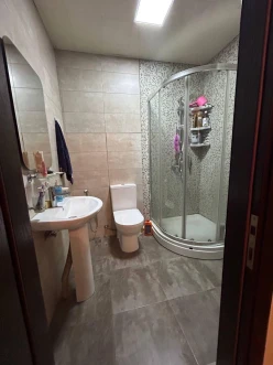 Satılır yeni tikili 2 otaqlı 44 m², İnşaatçılar m.-8