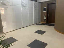 Satılır yeni tikili 6 otaqlı 270 m², İnşaatçılar m.-33