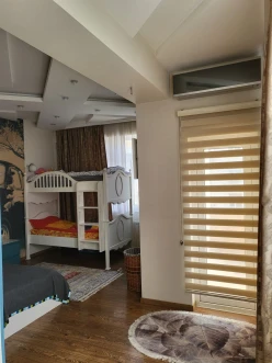 Satılır yeni tikili 6 otaqlı 270 m², İnşaatçılar m.-45