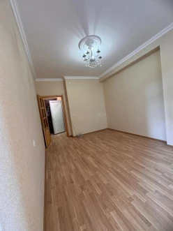 Satılır yeni tikili 2 otaqlı 60 m², İnşaatçılar m.-11