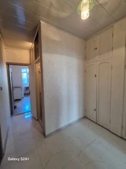 İcarə köhnə tikili 2 otaqlı 60 m², İnşaatçılar m.-13