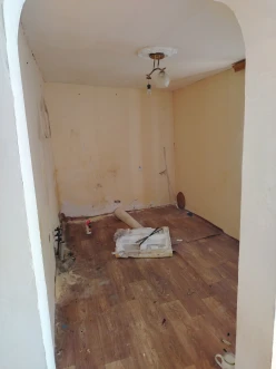 Satılır köhnə tikili 3 otaqlı 150 m², Həzi Aslanov m.-7