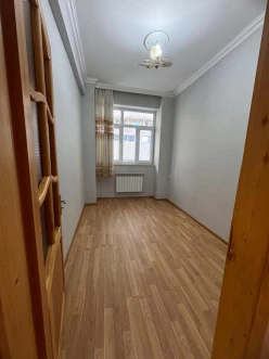 Satılır yeni tikili 2 otaqlı 60 m², İnşaatçılar m.-15