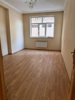 Satılır yeni tikili 2 otaqlı 60 m², İnşaatçılar m.-4