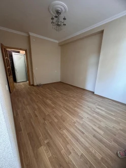 Satılır yeni tikili 2 otaqlı 60 m², İnşaatçılar m.-12