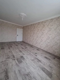 Satılır köhnə tikili 3 otaqlı 65 m², İnşaatçılar m.-6