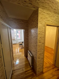 Satılır yeni tikili 1 otaqlı 45 m², İnşaatçılar m.-7